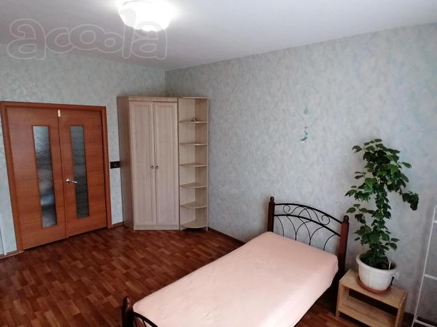 Продаю большую трехкомнатную квартиру