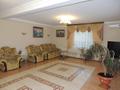 Аренда коттеджа с бассейном и сауной на 7 спальных комнат в Сочи. Посуточная аренда недвижимости в Сочи.