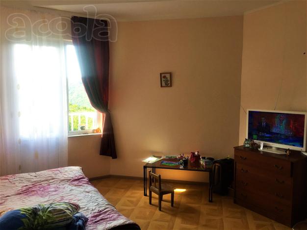 Продаю квартиру с прекрасным видом на город и море 38кв. м