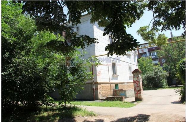 Продам двухкомнатную квартиру, центр