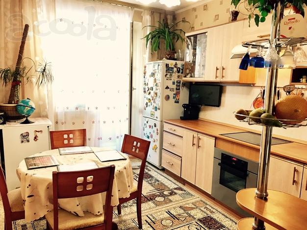 Продам 2-ком кв. 56 кв.м. в 12 МКР НЕДОРОГО