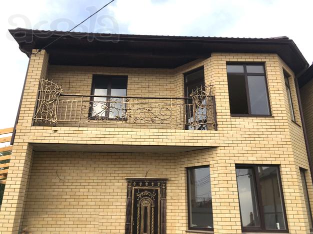 Собственник. Продам 2эт. коттедж с ремонтом и коммуникациями, 180м2 на 3 сотках. ИЖС.