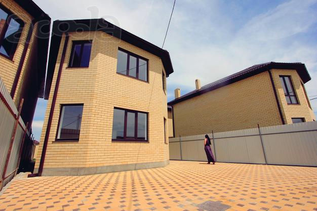 Продам 2эт. коттедж с дизайном, коммуникациями и террасой 140м2 на 3 сотках. ИЖС.
