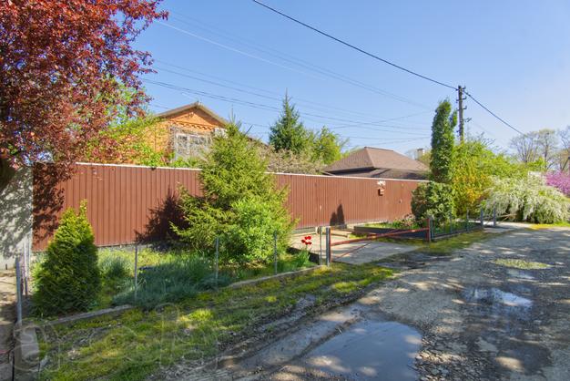 Просторный дом с участком в тихом пригороде Краснодара